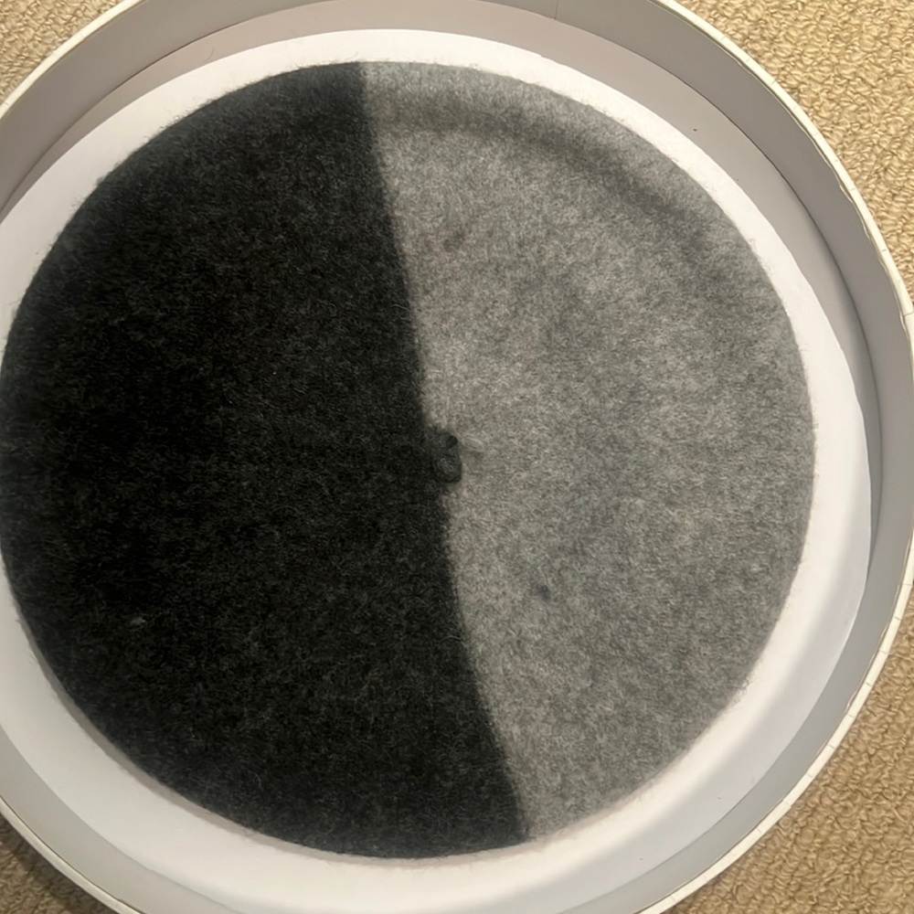 Hat Attack Colorblock Beret, Grey wool two tone beret, like new